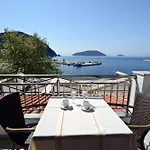 Oasis Deluxe