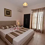 Oasis Deluxe