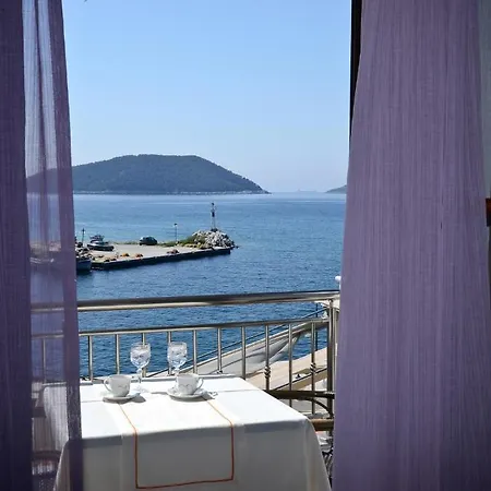 Oasis Deluxe Apartament